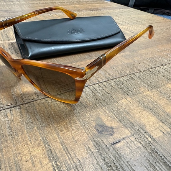 PERSOL 3023S SUNGLASESS. BROWN TORTOISESHELL ACETATE. EXCELLENT CONDITION main image 6